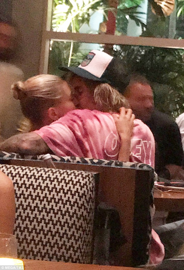 Newly Engaged Couple, Justin Bieber And Hailey Baldwin Make Out Publicly In Miami
